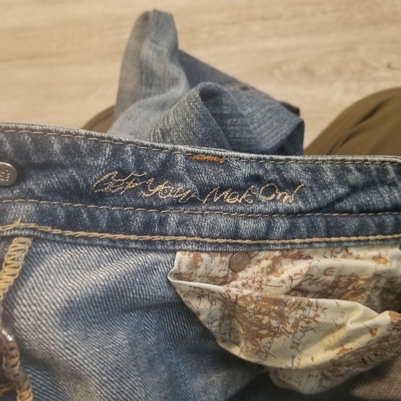 Mek denim women's zanzibar cigarette distressed jeans - Picture 16 of 16